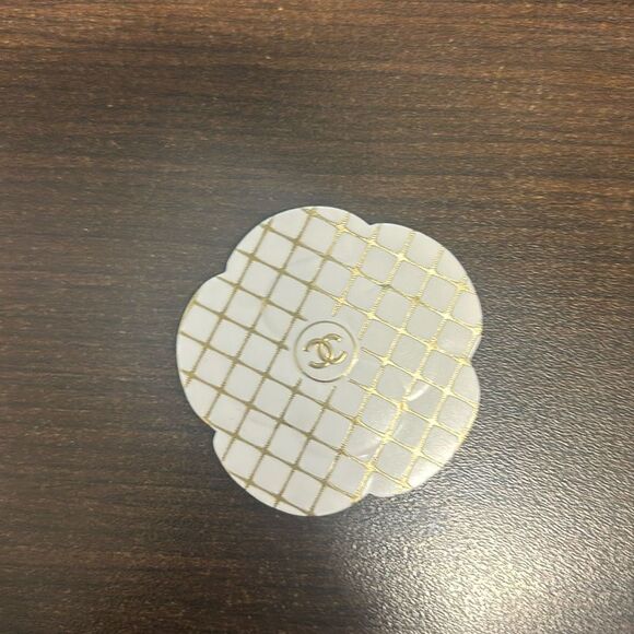 CHANEL Camellia Flower Sticker - Picture 1 of 2